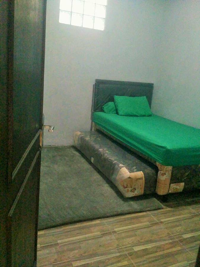 Homestay Bumi Asri III Cikutra Бандунг Екстериор снимка